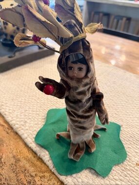 Madame Alexander Brown Velvet Tree Doll with Red cherry Accent-  wizard of oz